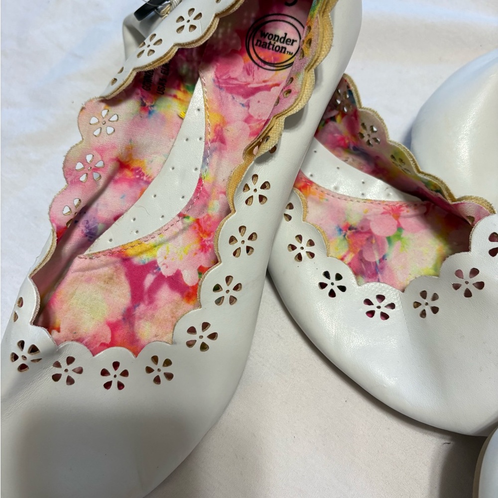 Wonder Nation White Women's Shoes - Picture 4 of 6